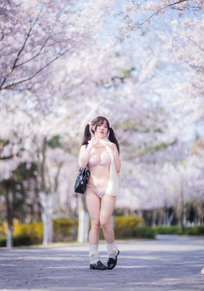 爱爱视频一区_BD英语在线观看电视
